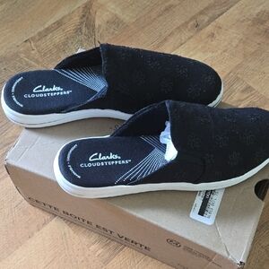 Clarks Cloudsteppers Black Floral Slip-Ons 7.5M Fit As 7 New
